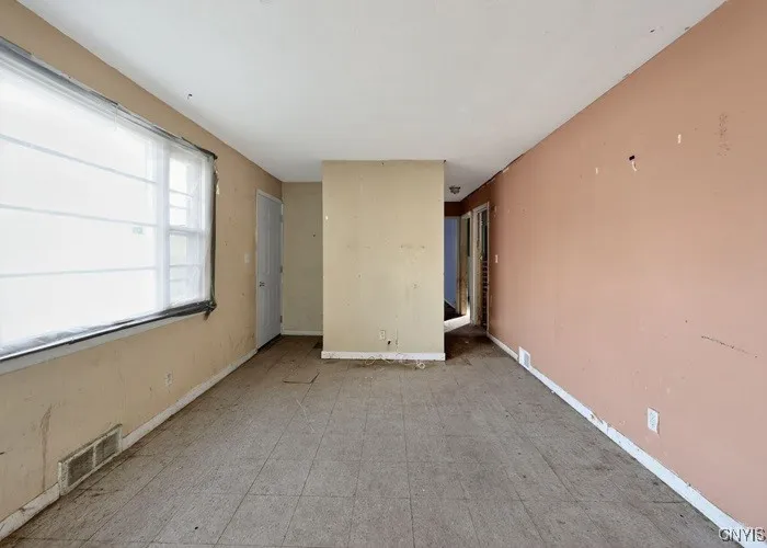 406 Beley Avenue, Syracuse, New York 13211, Syracuse, New York 13211, 3 Bedrooms Bedrooms, 6 Rooms Rooms,1 BathroomBathrooms,Residential,For Sale,406 Beley Avenue, Syracuse, New York 13211,0,S1647205