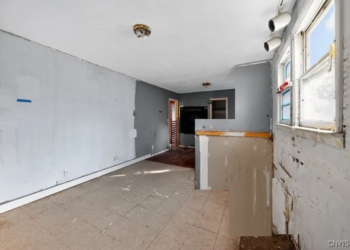 406 Beley Avenue, Syracuse, New York 13211, Syracuse, New York 13211, 3 Bedrooms Bedrooms, 6 Rooms Rooms,1 BathroomBathrooms,Residential,For Sale,406 Beley Avenue, Syracuse, New York 13211,0,S1647205