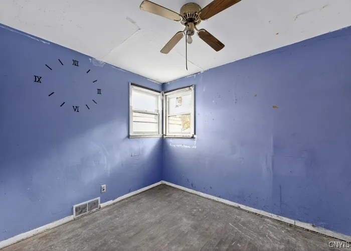 406 Beley Avenue, Syracuse, New York 13211, Syracuse, New York 13211, 3 Bedrooms Bedrooms, 6 Rooms Rooms,1 BathroomBathrooms,Residential,For Sale,406 Beley Avenue, Syracuse, New York 13211,0,S1647205