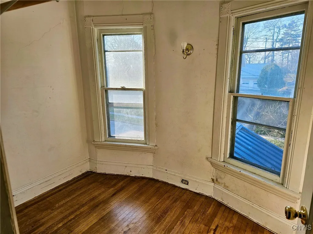 30 Westlake Avenue, Auburn, New York 13021, Auburn, New York 13021, 4 Bedrooms Bedrooms, 10 Rooms Rooms,2 BathroomsBathrooms,Residential,For Sale,30 Westlake Avenue, Auburn, New York 13021,0,S1646717