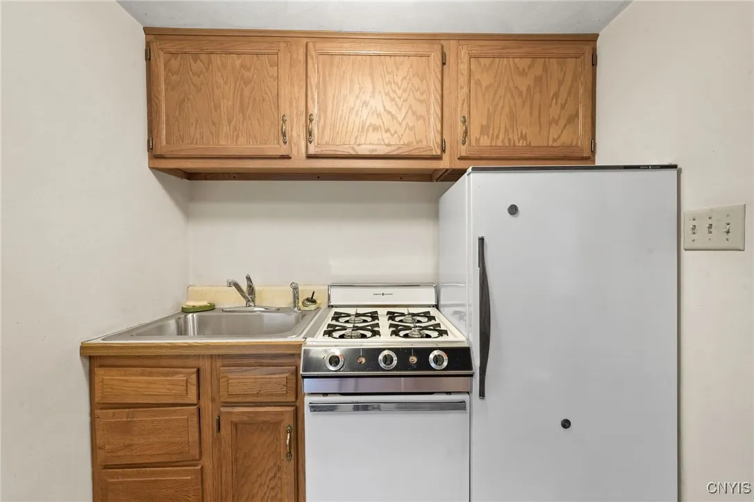 2049 Glenwood Road, Vestal, New York 13850, Vestal, New York 13850, 3 Bedrooms Bedrooms, 11 Rooms Rooms,3 BathroomsBathrooms,Residential,For Sale,2049 Glenwood Road, Vestal, New York 13850,0,S1647052