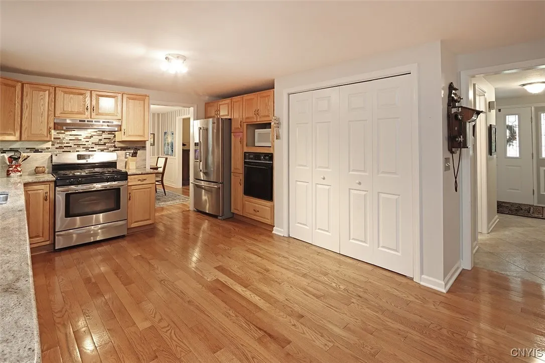 516 Standish Drive, Dewitt, New York 13224, De Witt, New York 13224, 4 Bedrooms Bedrooms, 9 Rooms Rooms,2 BathroomsBathrooms,Residential,For Sale,516 Standish Drive, Dewitt, New York 13224,0,S1646574