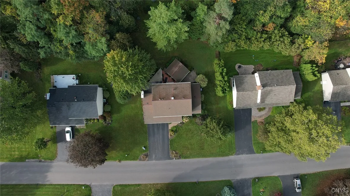 516 Standish Drive, Dewitt, New York 13224, De Witt, New York 13224, 4 Bedrooms Bedrooms, 9 Rooms Rooms,2 BathroomsBathrooms,Residential,For Sale,516 Standish Drive, Dewitt, New York 13224,0,S1646574