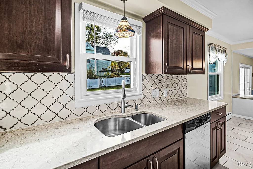 2 Gateshead Road, New Hartford, New York 13413, New Hartford, New York 13413, 4 Bedrooms Bedrooms, 9 Rooms Rooms,2 BathroomsBathrooms,Residential,For Sale,2 Gateshead Road, New Hartford, New York 13413,0,S1644631