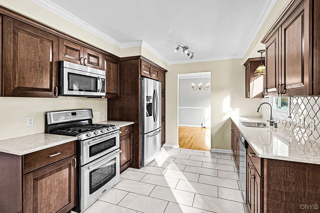 2 Gateshead Road, New Hartford, New York 13413, New Hartford, New York 13413, 4 Bedrooms Bedrooms, 9 Rooms Rooms,2 BathroomsBathrooms,Residential,For Sale,2 Gateshead Road, New Hartford, New York 13413,0,S1644631