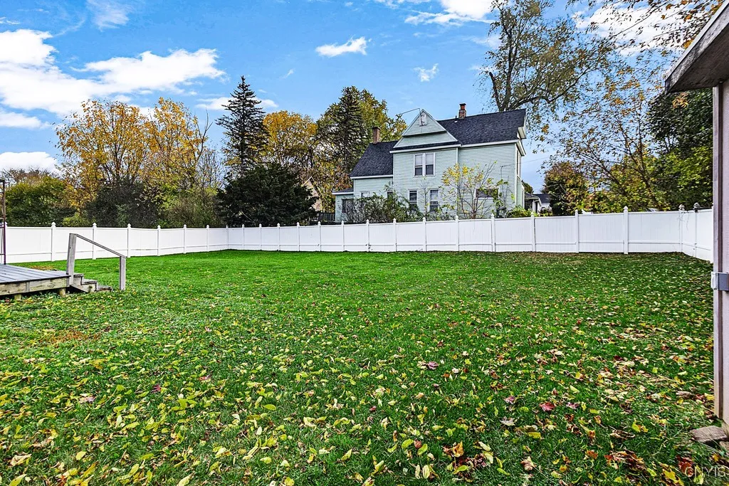 2 Gateshead Road, New Hartford, New York 13413, New Hartford, New York 13413, 4 Bedrooms Bedrooms, 9 Rooms Rooms,2 BathroomsBathrooms,Residential,For Sale,2 Gateshead Road, New Hartford, New York 13413,0,S1644631