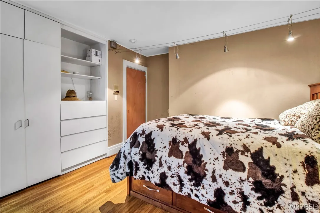 20 Berkley Place, Buffalo, New York 14209, Buffalo, New York 14209, 4 Bedrooms Bedrooms, 11 Rooms Rooms,3 BathroomsBathrooms,Residential,For Sale,20 Berkley Place, Buffalo, New York 14209,0,B1646625 20 Berkley Place, Buffalo, New York 14209, Buffalo, New York 14209, 4 Bedrooms Bedrooms, 11 Rooms Rooms,3 BathroomsBathrooms,Residential,For Sale,20 Berkley Place, Buffalo, New York 14209,0,B1646625