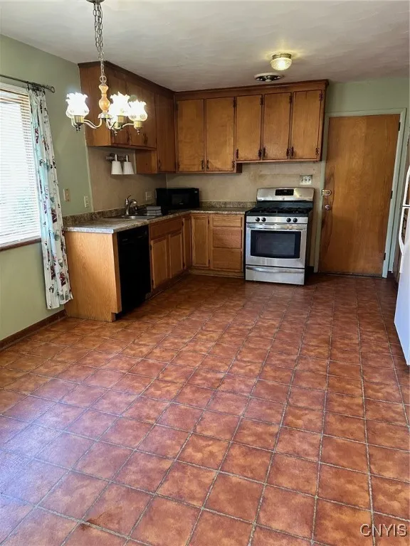 220 Palmer Drive, Manlius, New York 13066, Manlius, New York 13066, 3 Bedrooms Bedrooms, 6 Rooms Rooms,1 BathroomBathrooms,Residential,For Sale,220 Palmer Drive, Manlius, New York 13066,0,S1646360