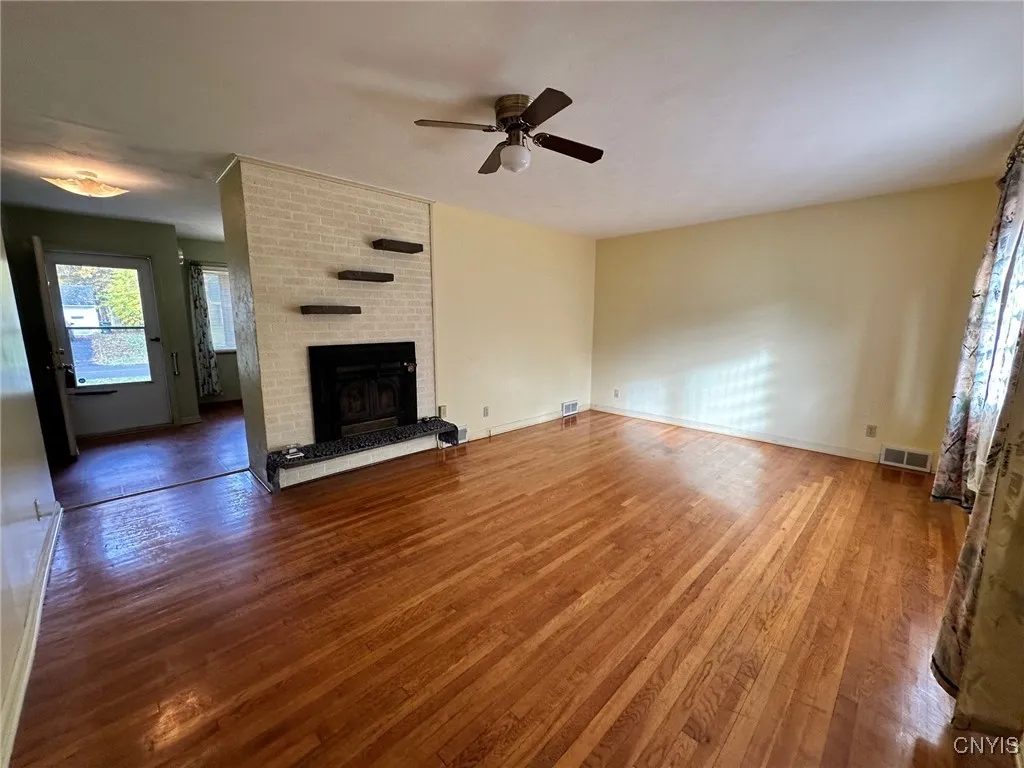 220 Palmer Drive, Manlius, New York 13066, Manlius, New York 13066, 3 Bedrooms Bedrooms, 6 Rooms Rooms,1 BathroomBathrooms,Residential,For Sale,220 Palmer Drive, Manlius, New York 13066,0,S1646360