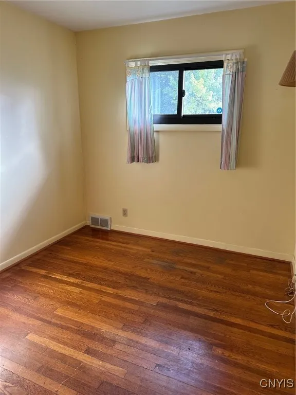 220 Palmer Drive, Manlius, New York 13066, Manlius, New York 13066, 3 Bedrooms Bedrooms, 6 Rooms Rooms,1 BathroomBathrooms,Residential,For Sale,220 Palmer Drive, Manlius, New York 13066,0,S1646360