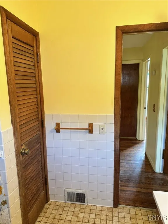 220 Palmer Drive, Manlius, New York 13066, Manlius, New York 13066, 3 Bedrooms Bedrooms, 6 Rooms Rooms,1 BathroomBathrooms,Residential,For Sale,220 Palmer Drive, Manlius, New York 13066,0,S1646360