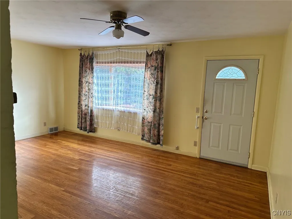 220 Palmer Drive, Manlius, New York 13066, Manlius, New York 13066, 3 Bedrooms Bedrooms, 6 Rooms Rooms,1 BathroomBathrooms,Residential,For Sale,220 Palmer Drive, Manlius, New York 13066,0,S1646360