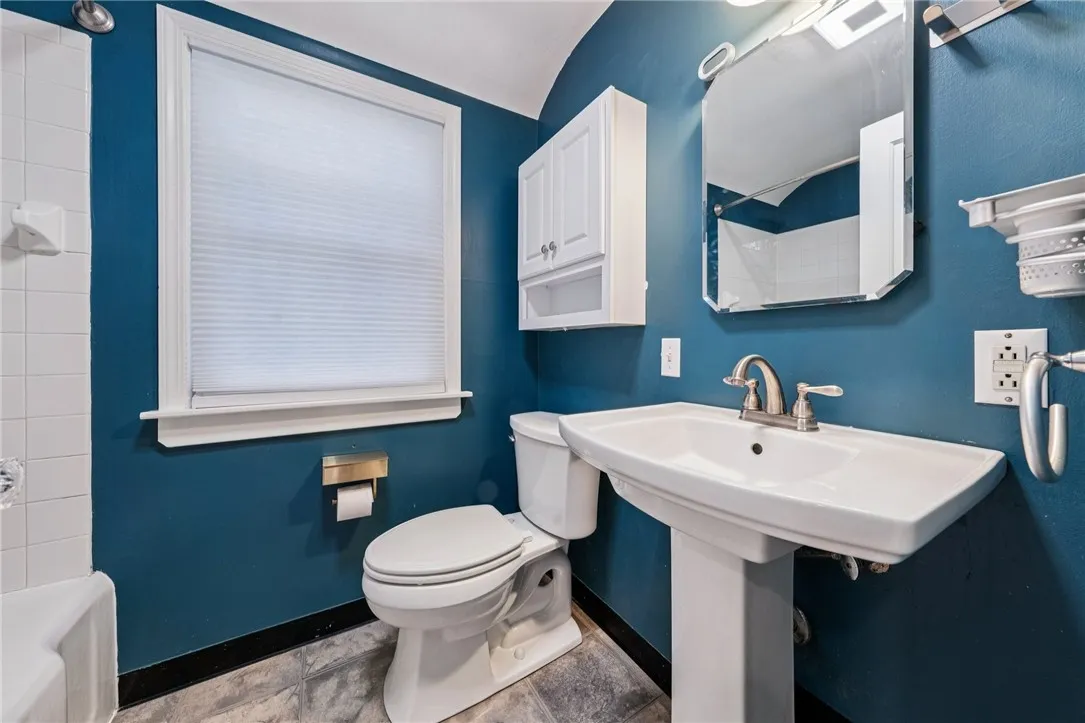 49 Canterbury Court, Amherst, New York 14226, Amherst, New York 14226, 3 Bedrooms Bedrooms, 6 Rooms Rooms,1 BathroomBathrooms,Residential,For Sale,49 Canterbury Court, Amherst, New York 14226,0,R1647224 49 Canterbury Court, Amherst, New York 14226, Amherst, New York 14226, 3 Bedrooms Bedrooms, 6 Rooms Rooms,1 BathroomBathrooms,Residential,For Sale,49 Canterbury Court, Amherst, New York 14226,0,R1647224