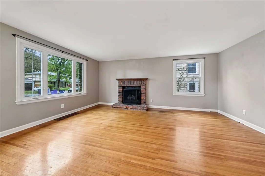 49 Canterbury Court, Amherst, New York 14226, Amherst, New York 14226, 3 Bedrooms Bedrooms, 6 Rooms Rooms,1 BathroomBathrooms,Residential,For Sale,49 Canterbury Court, Amherst, New York 14226,0,R1647224 49 Canterbury Court, Amherst, New York 14226, Amherst, New York 14226, 3 Bedrooms Bedrooms, 6 Rooms Rooms,1 BathroomBathrooms,Residential,For Sale,49 Canterbury Court, Amherst, New York 14226,0,R1647224