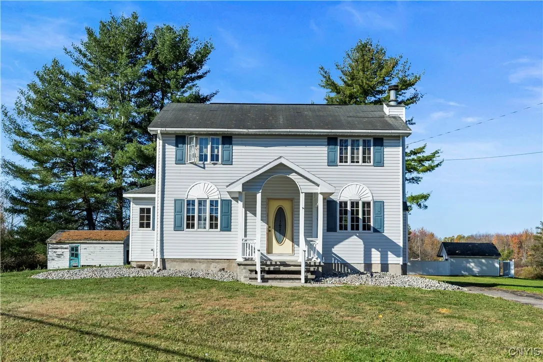 6317 State Route 233, Westmoreland, New York 13440, Westmoreland, New York 13440, 3 Bedrooms Bedrooms, 10 Rooms Rooms,1 BathroomBathrooms,Residential,For Sale,6317 State Route 233, Westmoreland, New York 13440,0,S1646812