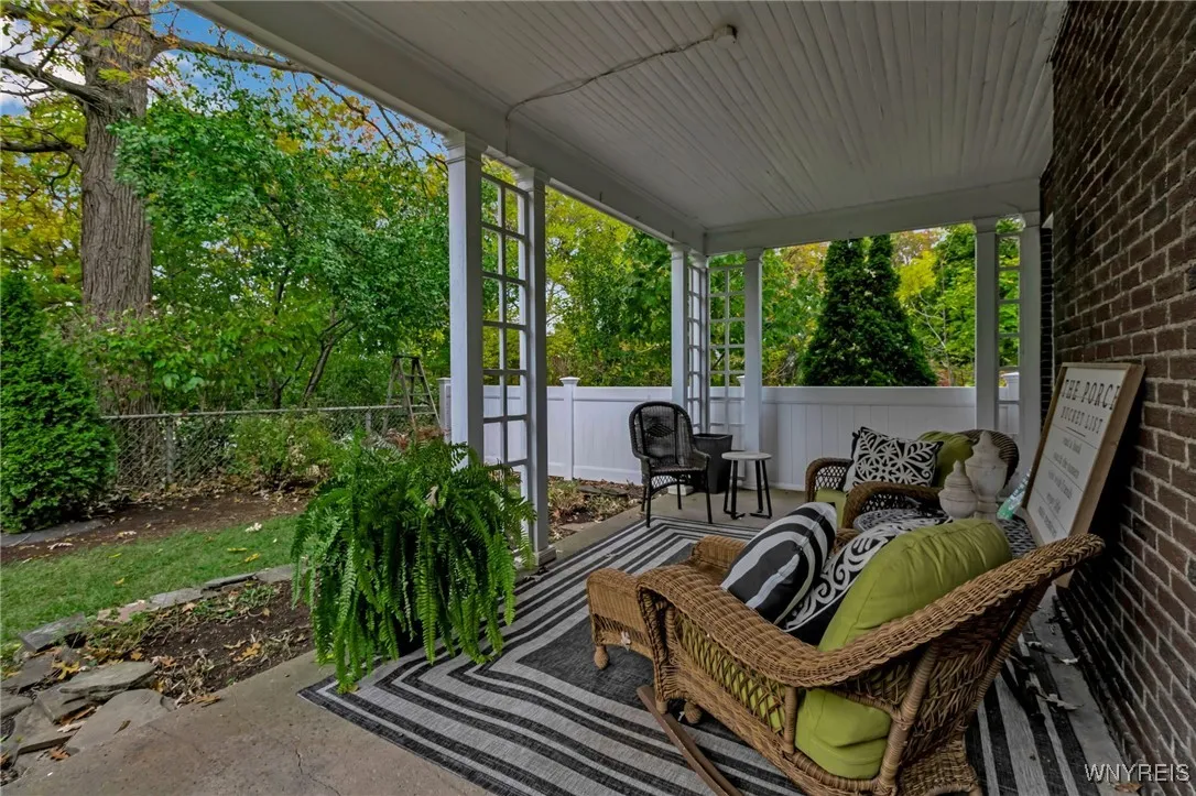 815 James Avenue, Niagara Falls, New York 14305, Niagara Falls, New York 14305, 3 Bedrooms Bedrooms, 8 Rooms Rooms,2 BathroomsBathrooms,Residential,For Sale,815 James Avenue, Niagara Falls, New York 14305,0,B1647101
