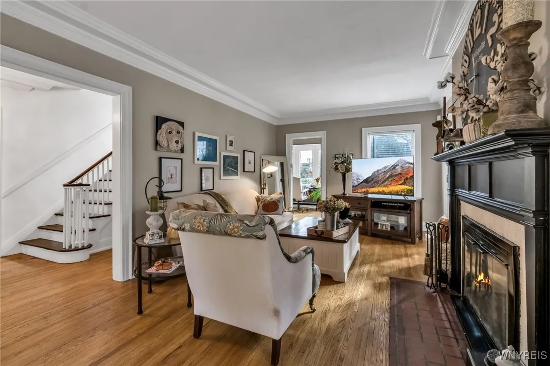 815 James Avenue, Niagara Falls, New York 14305, Niagara Falls, New York 14305, 3 Bedrooms Bedrooms, 8 Rooms Rooms,2 BathroomsBathrooms,Residential,For Sale,815 James Avenue, Niagara Falls, New York 14305,0,B1647101