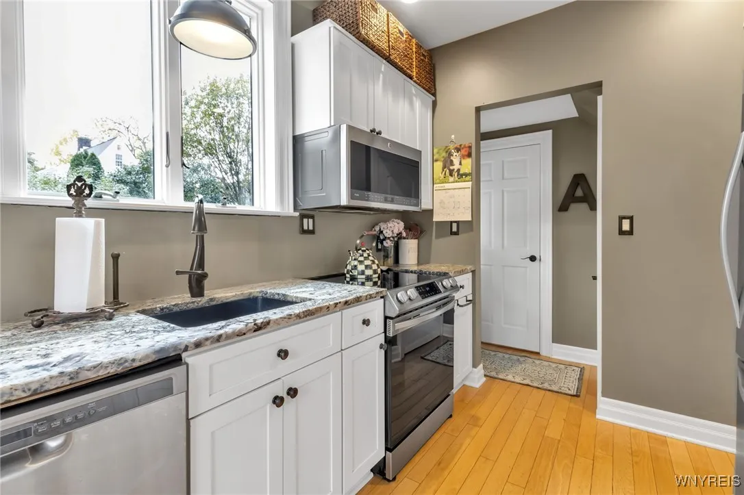 815 James Avenue, Niagara Falls, New York 14305, Niagara Falls, New York 14305, 3 Bedrooms Bedrooms, 8 Rooms Rooms,2 BathroomsBathrooms,Residential,For Sale,815 James Avenue, Niagara Falls, New York 14305,0,B1647101