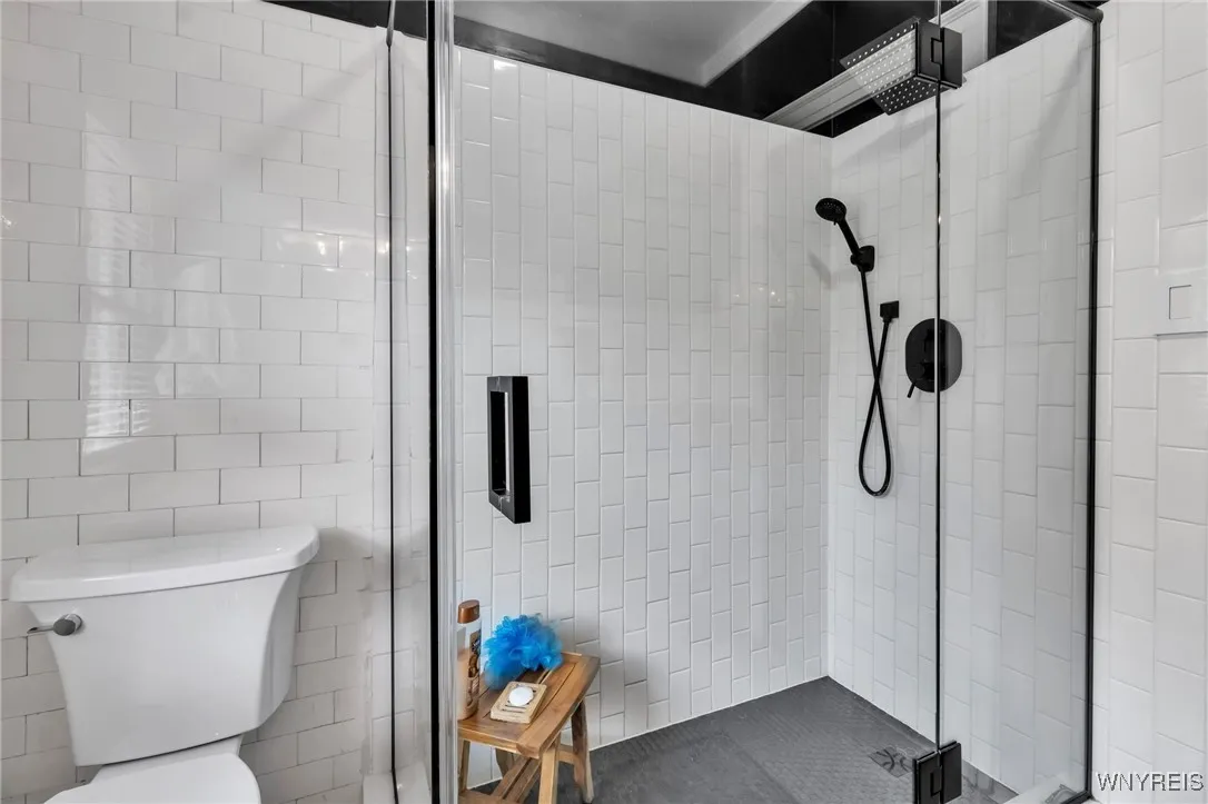 815 James Avenue, Niagara Falls, New York 14305, Niagara Falls, New York 14305, 3 Bedrooms Bedrooms, 8 Rooms Rooms,2 BathroomsBathrooms,Residential,For Sale,815 James Avenue, Niagara Falls, New York 14305,0,B1647101