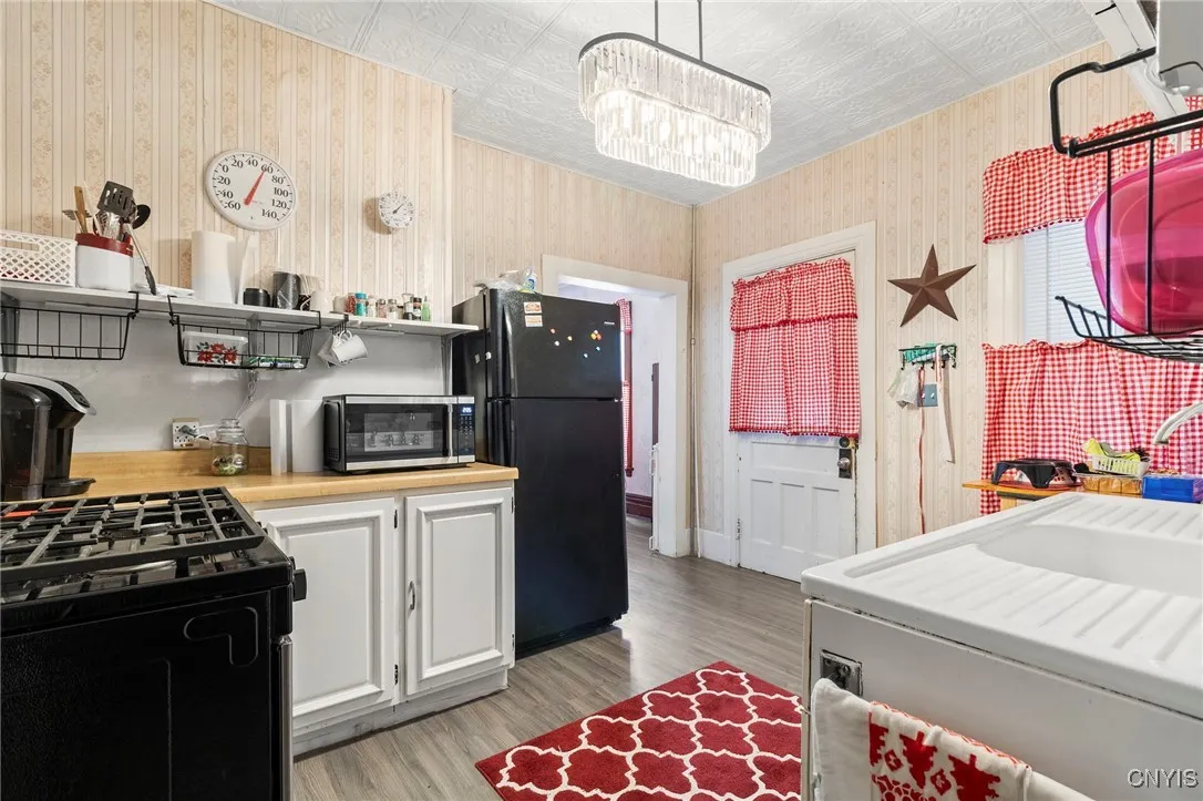 911 State Street, Ogdensburg, New York 13669, Ogdensburg, New York 13669, 4 Bedrooms Bedrooms, 10 Rooms Rooms,2 BathroomsBathrooms,Residential,For Sale,911 State Street, Ogdensburg, New York 13669,0,S1647286