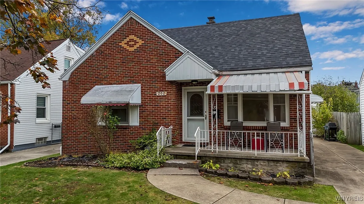 202 Marjorie Drive, Tonawanda, New York 14223, Tonawanda, New York 14223, 3 Bedrooms Bedrooms, 7 Rooms Rooms,1 BathroomBathrooms,Residential,Closed,202 Marjorie Drive, Tonawanda, New York 14223,0,B1647074