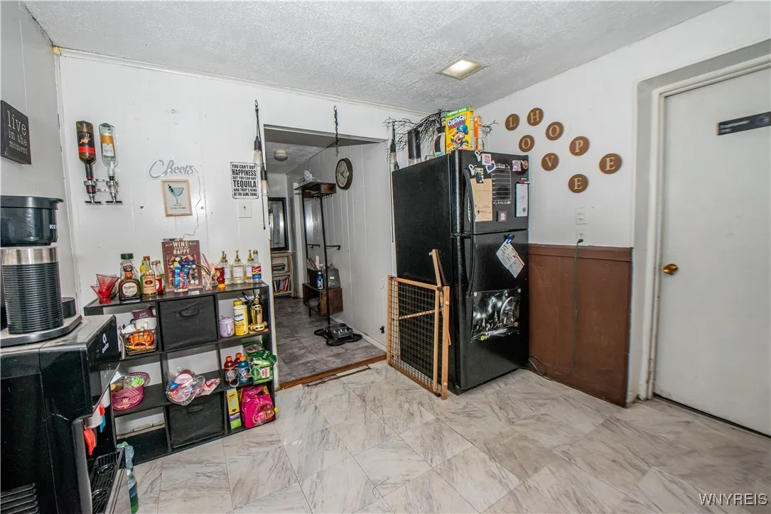 4251 South Park Avenue, Hamburg, New York 14219, Hamburg, New York 14219, 3 Bedrooms Bedrooms, 7 Rooms Rooms,1 BathroomBathrooms,Residential,For Sale,4251 South Park Avenue, Hamburg, New York 14219,0,B1645799