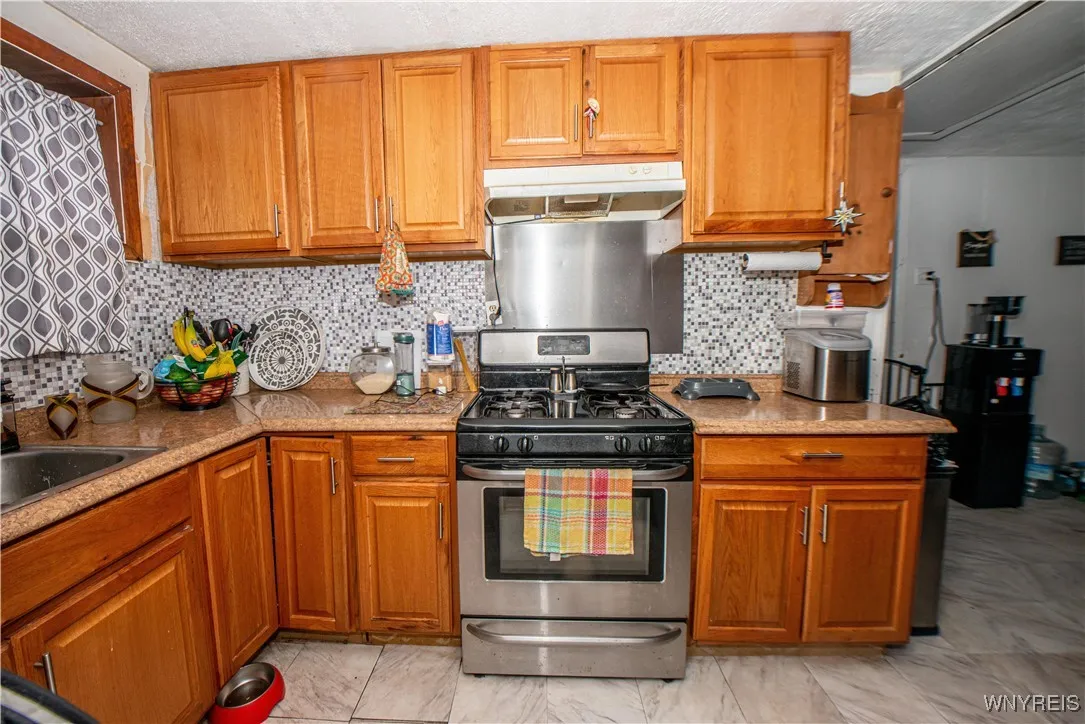 4251 South Park Avenue, Hamburg, New York 14219, Hamburg, New York 14219, 3 Bedrooms Bedrooms, 7 Rooms Rooms,1 BathroomBathrooms,Residential,For Sale,4251 South Park Avenue, Hamburg, New York 14219,0,B1645799