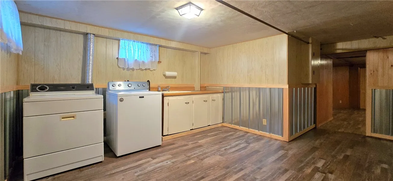 409 East 10th Street, Horseheads, New York 14903, Horseheads, New York 14903, 3 Bedrooms Bedrooms, 9 Rooms Rooms,1 BathroomBathrooms,Residential,For Sale,409 East 10th Street, Horseheads, New York 14903,0,R1647251