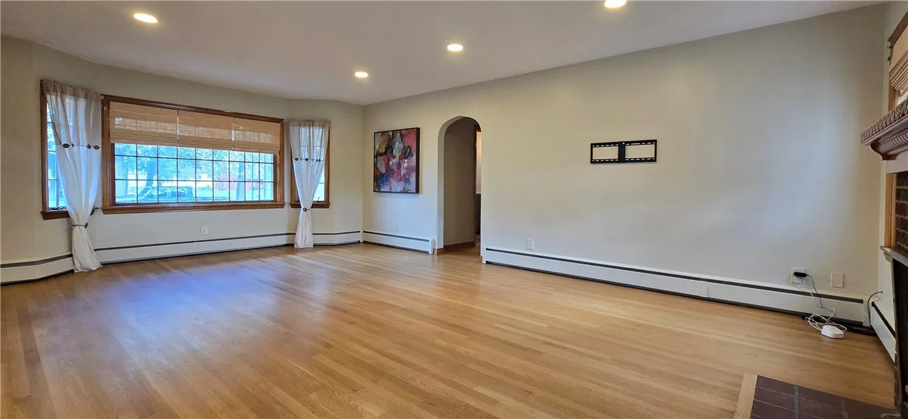 409 East 10th Street, Horseheads, New York 14903, Horseheads, New York 14903, 3 Bedrooms Bedrooms, 9 Rooms Rooms,1 BathroomBathrooms,Residential,For Sale,409 East 10th Street, Horseheads, New York 14903,0,R1647251
