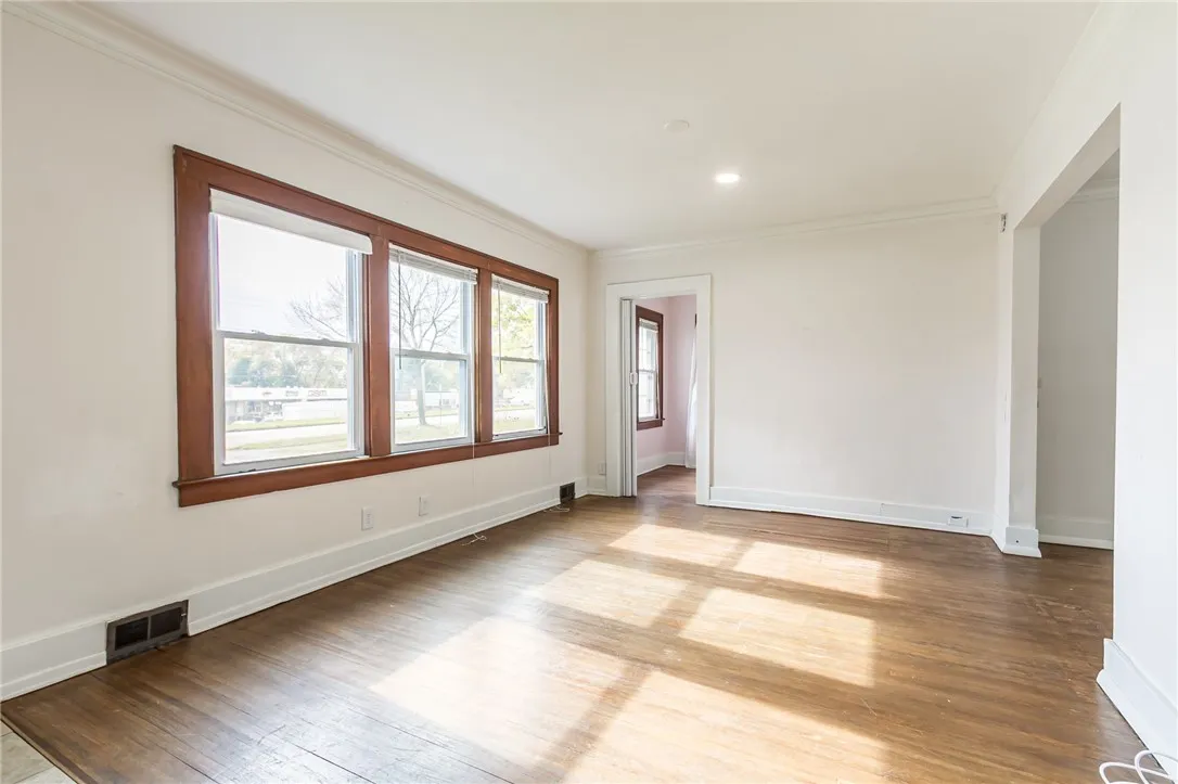 334 E Ridge Road, Rochester, New York 14621, Rochester, New York 14621, 3 Bedrooms Bedrooms, 6 Rooms Rooms,1 BathroomBathrooms,Residential,For Sale,334 E Ridge Road, Rochester, New York 14621,0,R1647315