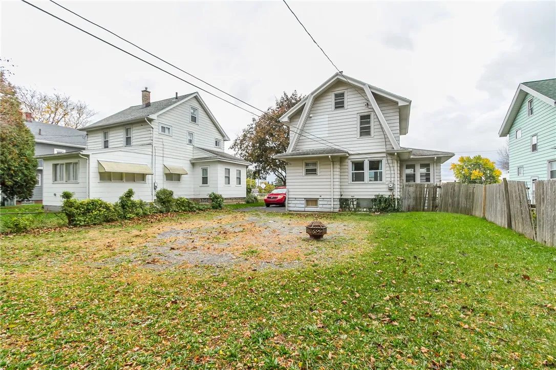 334 E Ridge Road, Rochester, New York 14621, Rochester, New York 14621, 3 Bedrooms Bedrooms, 6 Rooms Rooms,1 BathroomBathrooms,Residential,For Sale,334 E Ridge Road, Rochester, New York 14621,0,R1647315