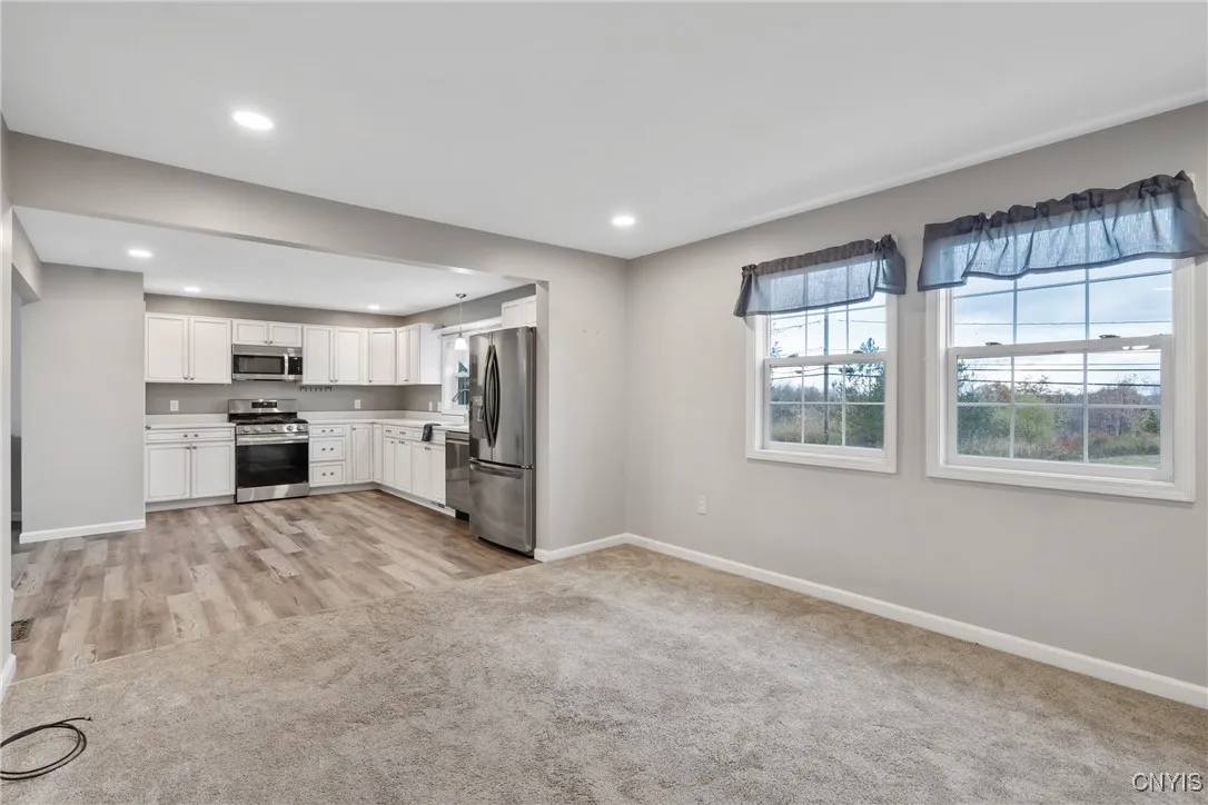 8768 State Route 5, Manlius, New York 13037, Manlius, New York 13037, 3 Bedrooms Bedrooms, 7 Rooms Rooms,2 BathroomsBathrooms,Residential,For Sale,8768 State Route 5, Manlius, New York 13037,0,S1647288