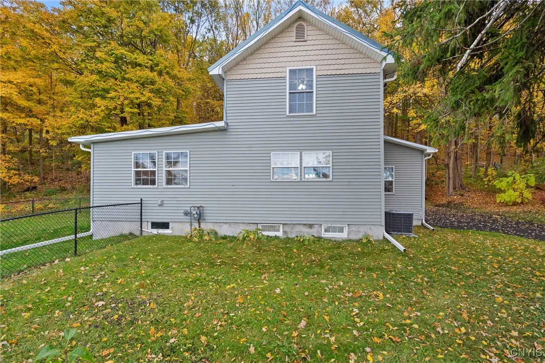 8768 State Route 5, Manlius, New York 13037, Manlius, New York 13037, 3 Bedrooms Bedrooms, 7 Rooms Rooms,2 BathroomsBathrooms,Residential,For Sale,8768 State Route 5, Manlius, New York 13037,0,S1647288