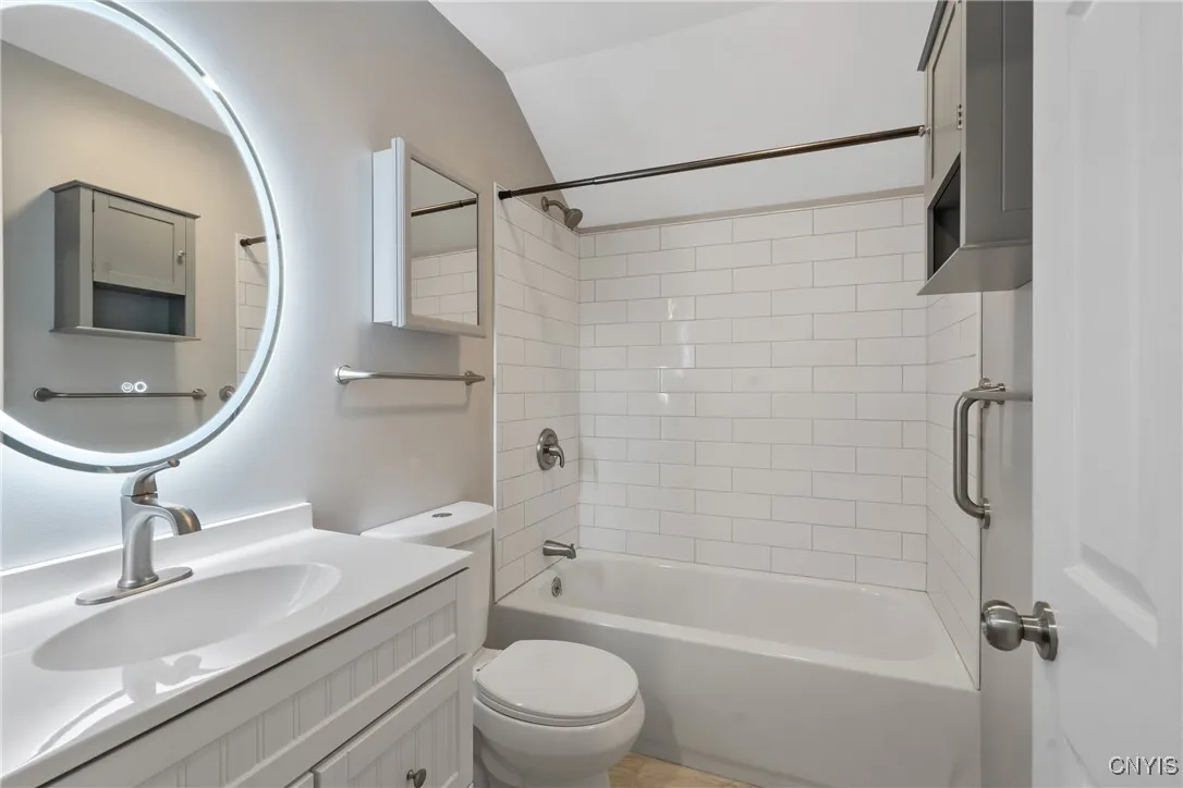 8768 State Route 5, Manlius, New York 13037, Manlius, New York 13037, 3 Bedrooms Bedrooms, 7 Rooms Rooms,2 BathroomsBathrooms,Residential,For Sale,8768 State Route 5, Manlius, New York 13037,0,S1647288