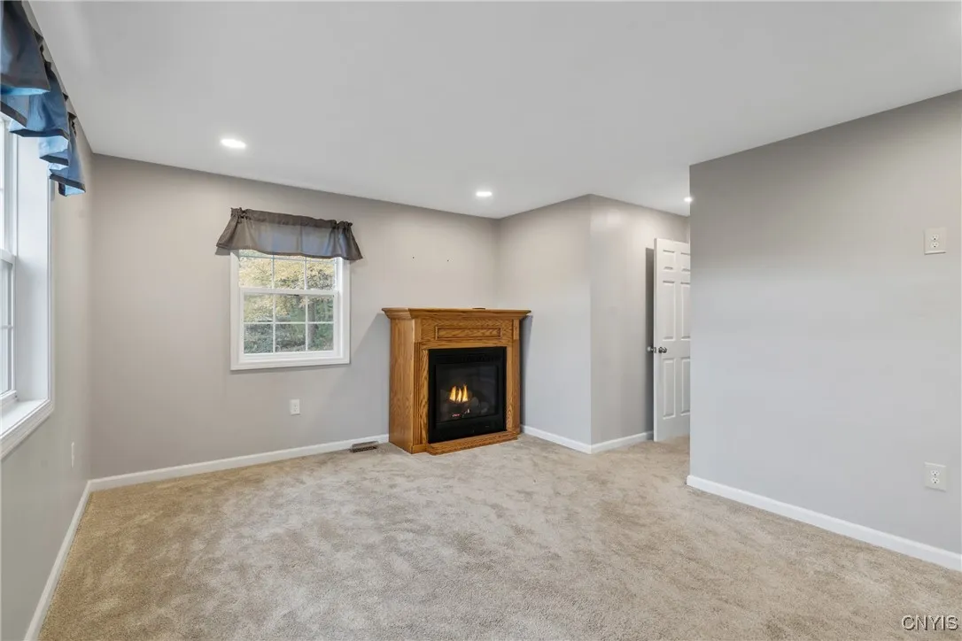 8768 State Route 5, Manlius, New York 13037, Manlius, New York 13037, 3 Bedrooms Bedrooms, 7 Rooms Rooms,2 BathroomsBathrooms,Residential,For Sale,8768 State Route 5, Manlius, New York 13037,0,S1647288