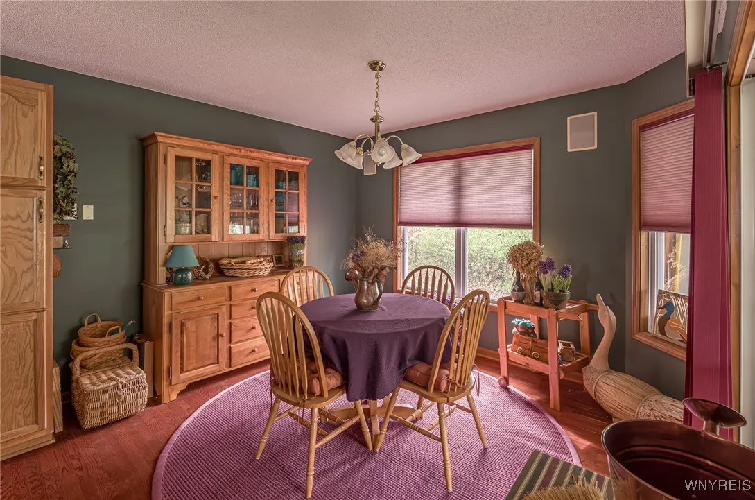 34 Alexander Parkway, Pendleton, New York 14120, Pendleton, New York 14120, 2 Bedrooms Bedrooms, 7 Rooms Rooms,2 BathroomsBathrooms,Residential,For Sale,34 Alexander Parkway, Pendleton, New York 14120,0,B1647118