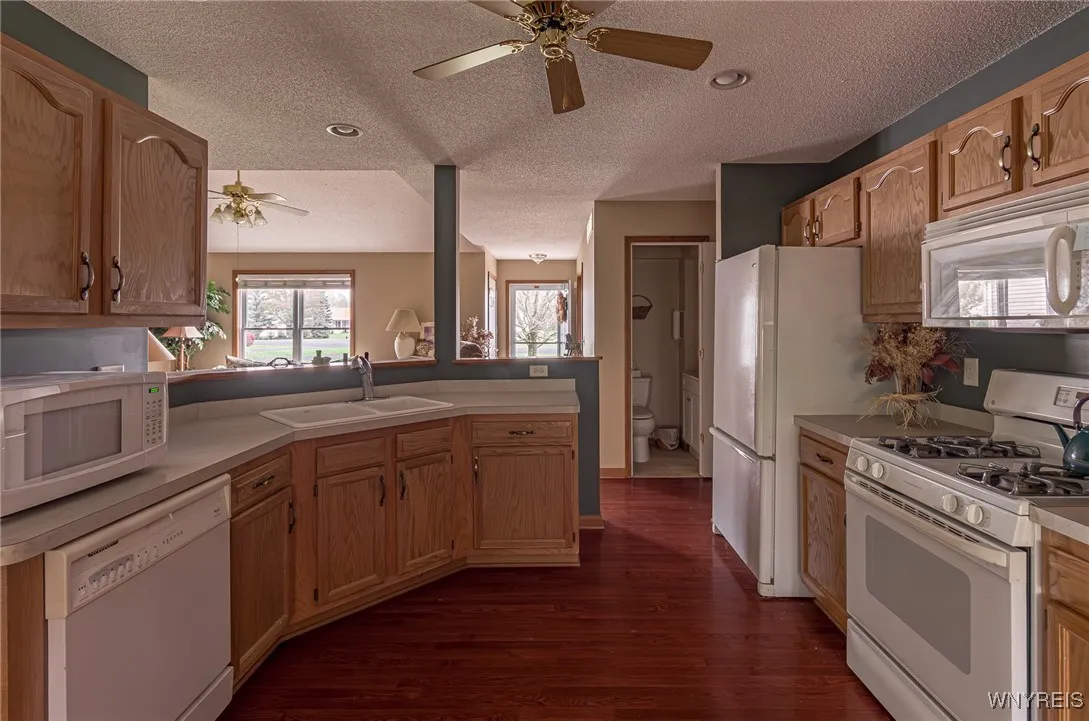 34 Alexander Parkway, Pendleton, New York 14120, Pendleton, New York 14120, 2 Bedrooms Bedrooms, 7 Rooms Rooms,2 BathroomsBathrooms,Residential,For Sale,34 Alexander Parkway, Pendleton, New York 14120,0,B1647118