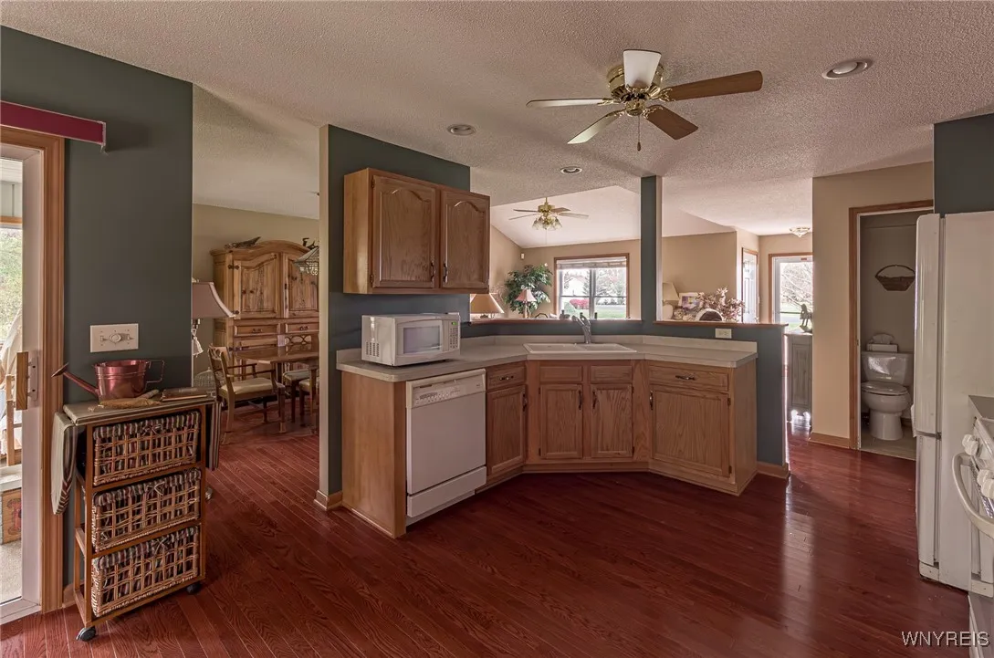 34 Alexander Parkway, Pendleton, New York 14120, Pendleton, New York 14120, 2 Bedrooms Bedrooms, 7 Rooms Rooms,2 BathroomsBathrooms,Residential,For Sale,34 Alexander Parkway, Pendleton, New York 14120,0,B1647118