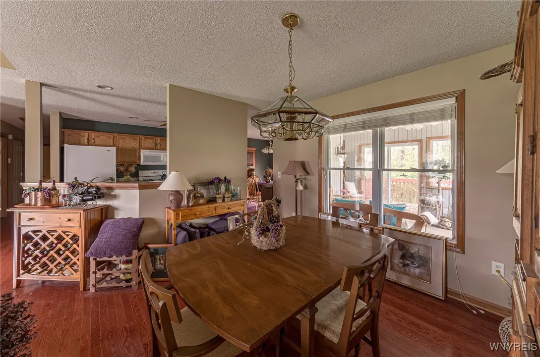 34 Alexander Parkway, Pendleton, New York 14120, Pendleton, New York 14120, 2 Bedrooms Bedrooms, 7 Rooms Rooms,2 BathroomsBathrooms,Residential,For Sale,34 Alexander Parkway, Pendleton, New York 14120,0,B1647127