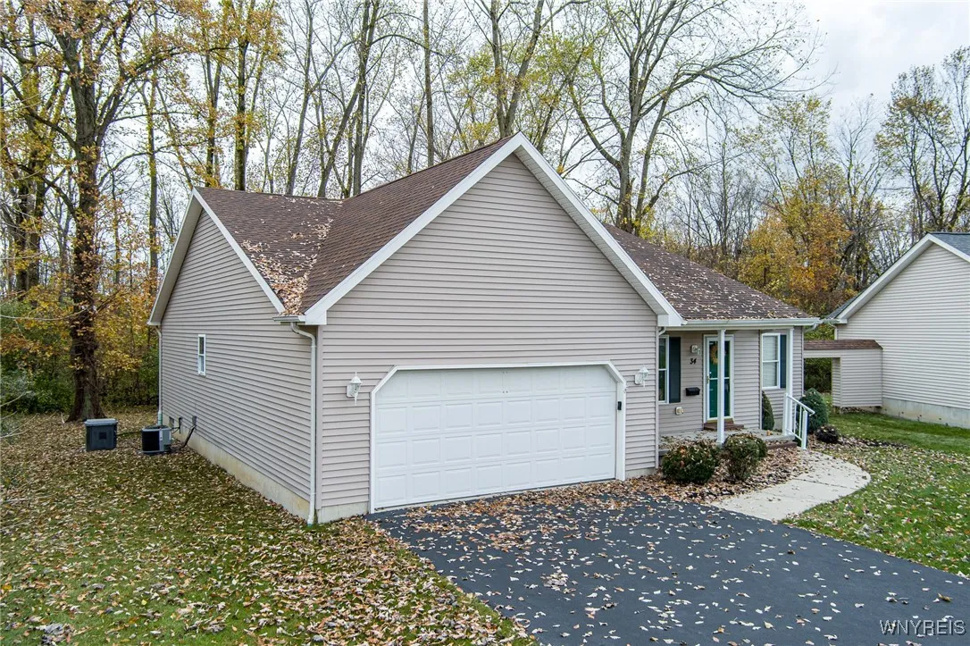 34 Alexander Parkway, Pendleton, New York 14120, Pendleton, New York 14120, 2 Bedrooms Bedrooms, 7 Rooms Rooms,2 BathroomsBathrooms,Residential,For Sale,34 Alexander Parkway, Pendleton, New York 14120,0,B1647127