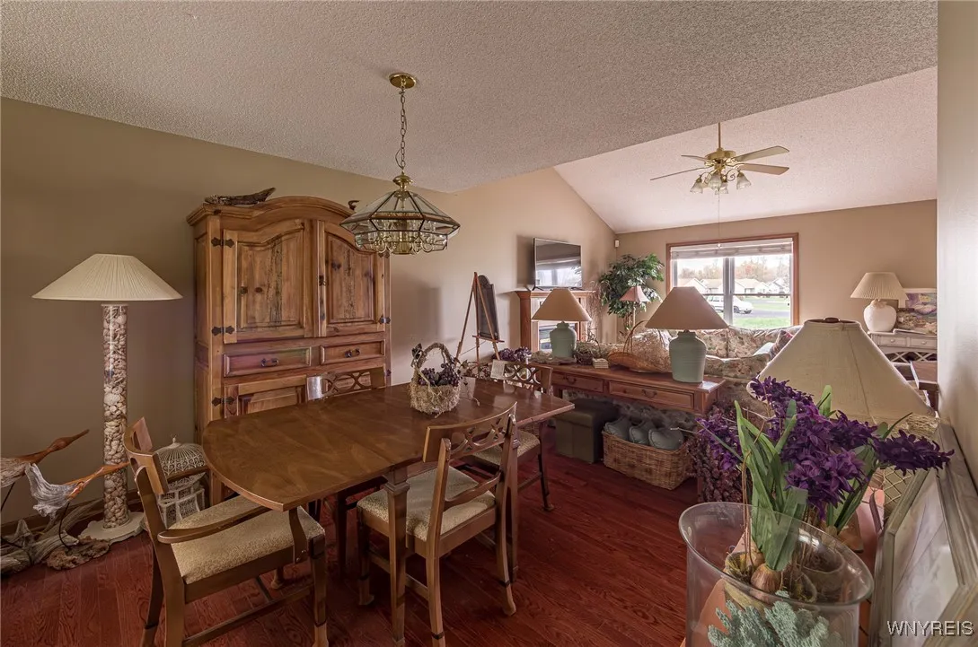 34 Alexander Parkway, Pendleton, New York 14120, Pendleton, New York 14120, 2 Bedrooms Bedrooms, 7 Rooms Rooms,2 BathroomsBathrooms,Residential,For Sale,34 Alexander Parkway, Pendleton, New York 14120,0,B1647127