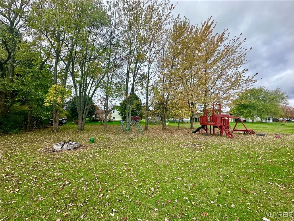 4806 Cottage Court, Royalton, New York 14094, Royalton, New York 14094, 3 Bedrooms Bedrooms, 6 Rooms Rooms,2 BathroomsBathrooms,Residential,For Sale,4806 Cottage Court, Royalton, New York 14094,0,B1647253