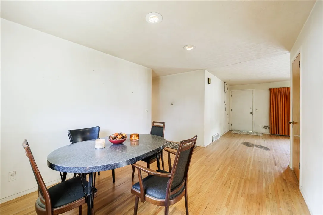 48 Skycrest Drive, Greece, New York 14616, Greece, New York 14616, 3 Bedrooms Bedrooms, 6 Rooms Rooms,1 BathroomBathrooms,Residential,Closed,48 Skycrest Drive, Greece, New York 14616,0,R1647226