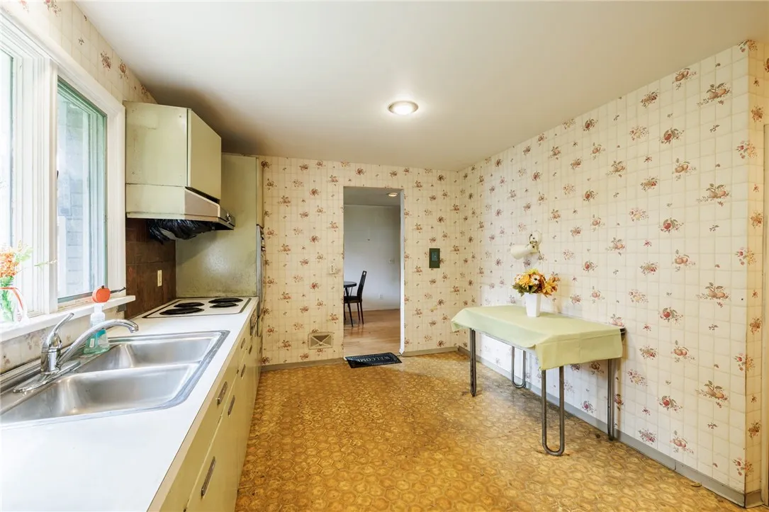 48 Skycrest Drive, Greece, New York 14616, Greece, New York 14616, 3 Bedrooms Bedrooms, 6 Rooms Rooms,1 BathroomBathrooms,Residential,Closed,48 Skycrest Drive, Greece, New York 14616,0,R1647226