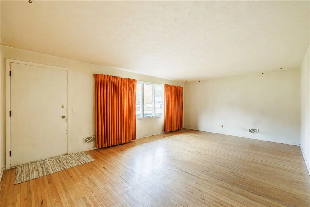 48 Skycrest Drive, Greece, New York 14616, Greece, New York 14616, 3 Bedrooms Bedrooms, 6 Rooms Rooms,1 BathroomBathrooms,Residential,Closed,48 Skycrest Drive, Greece, New York 14616,0,R1647226