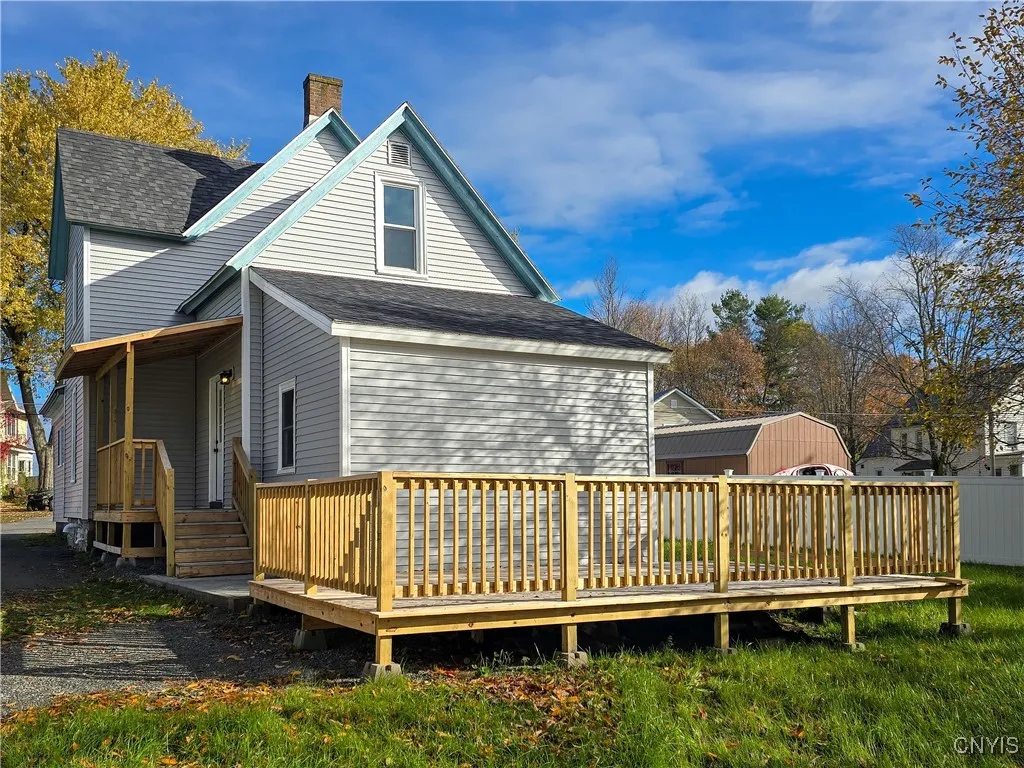 210 St Lawrence Avenue East, Brownville, New York, Brownville, New York 13615, 4 Bedrooms Bedrooms, 10 Rooms Rooms,1 BathroomBathrooms,Residential,For Sale,210 St Lawrence Avenue East, Brownville, New York ,0,S1647306