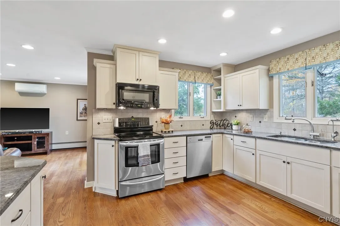 Polished granite countertops! Polished granite countertops!
