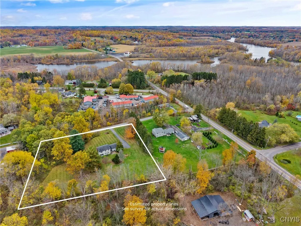 Huge 2.75 acre lot! Huge 2.75 acre lot!