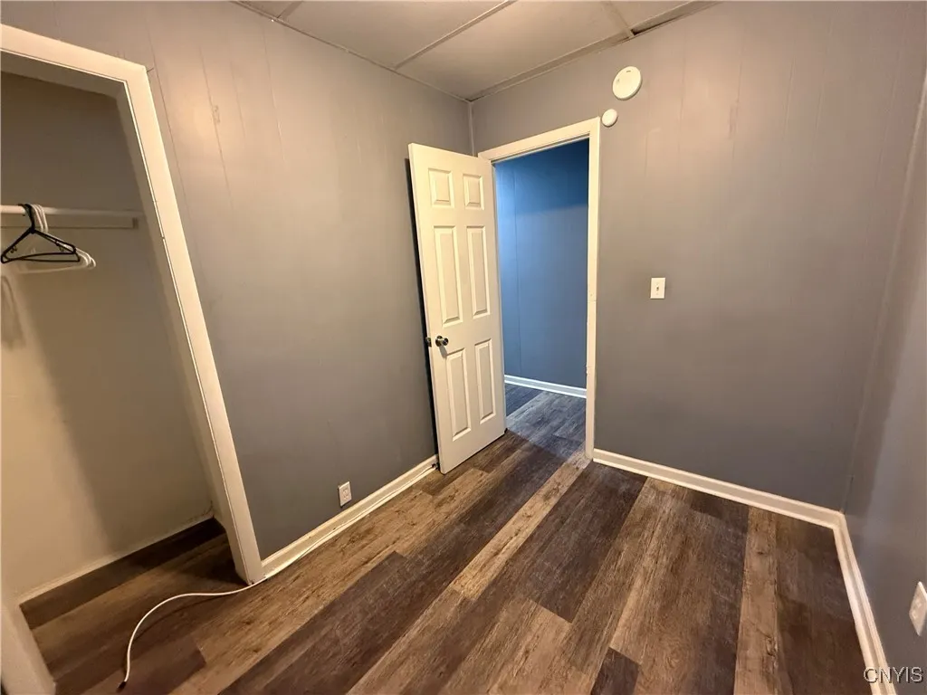 221.5 Lakeview Avenue 1e, Syracuse, New York 13204, Syracuse, New York 13204, 2 Bedrooms Bedrooms, 5 Rooms Rooms,1 BathroomBathrooms,Residential Lease,For Rent,221.5 Lakeview Avenue 1e, Syracuse, New York 13204,0,S1647138