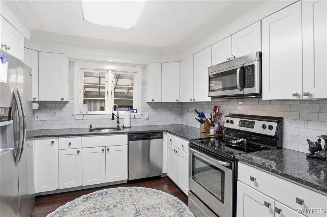 1060 Amherst Street, Buffalo, New York 14216, Buffalo, New York 14216, 4 Bedrooms Bedrooms, 10 Rooms Rooms,1 BathroomBathrooms,Residential,For Sale,1060 Amherst Street, Buffalo, New York 14216,0,B1645224